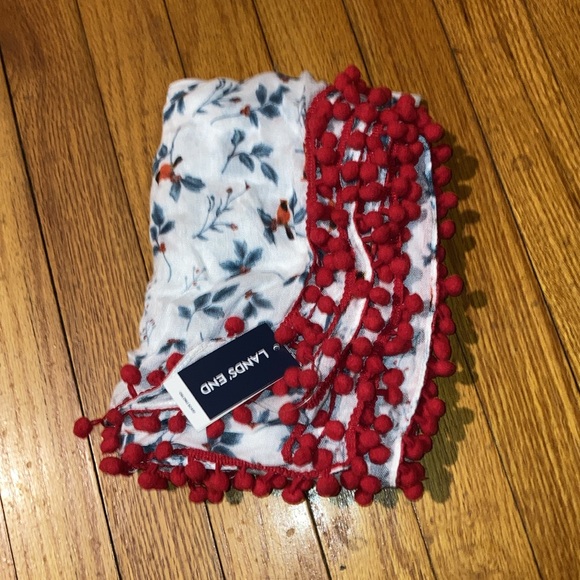 NEW! Lands End scarf “cardinals and holly” - Picture 3 of 7